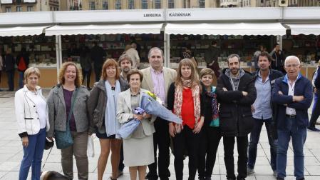 Los escritores premian a Lucía Baquedano, la autora que trata de “llegar a la juventud”