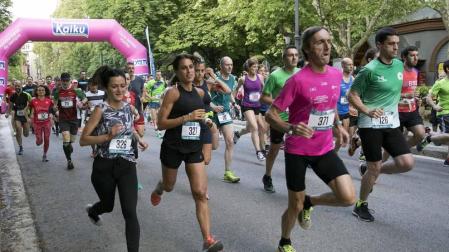 Medio millar de personas participaron este viernes en la carrera