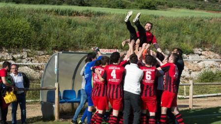 Vuelo directo del Avance Ezkabarte a Tercera División