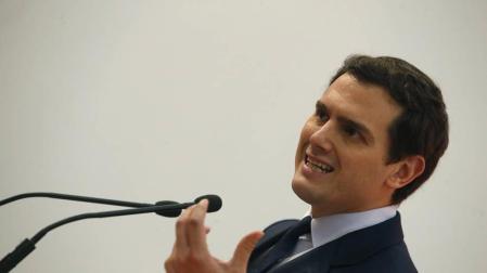Rivera ofrece a Rajoy elecciones en otoño o apoyará una moción con un candidato independiente