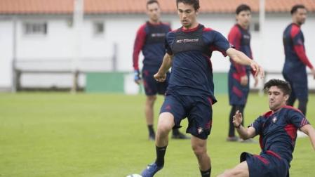 Borja Domingo y Jorge Herrando entrenan con el primer equipo de Osasuna