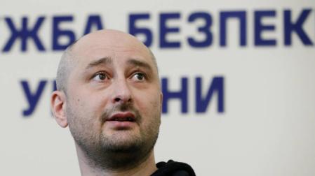 Un periodista opositor ruso reaparece en Kiev y denuncia que Rusia intentó matarlo