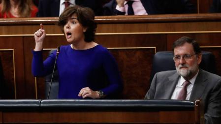 Santamaría avisa a Torra de que el Gobierno estará pendiente de que cumpla la ley