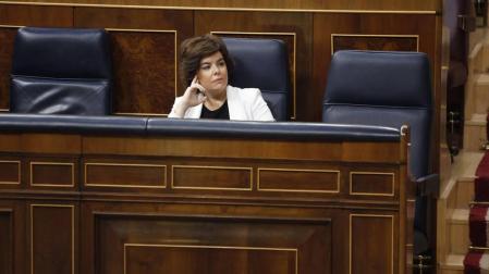 Santamaría justifica la ausencia de Rajoy en que el debate es de Pedro Sánchez