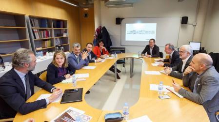 Ejecutivos de multinacionales analizan en la UPNA cómo ampliar su actividad en Navarra