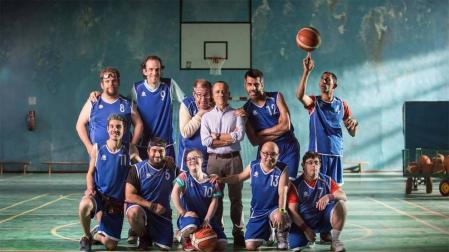 La comedia sigue reinando en la taquilla española, que enfila otro buen año
