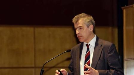 Antonio Bazán: “La reconstrucción de la mama es parte indiscutible del tratamiento del cáncer”