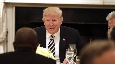 Giuliani dice que Kim "suplicó de rodillas" para celebrar la cumbre con Trump