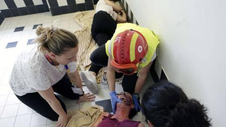 Unas 70 personas participan en un simulacro de atención sanitaria en Amavir Argaray