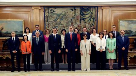 Los 17 nuevos ministros del Gobierno prometen sus cargos ante Felipe VI