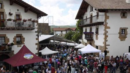 Eltzaburu acogió el domingo un nuevo día dedicado a la cuajada. El Valle de Ultzama dedicó, por noveno año, una jornada para conocer cómo se elabora de forma tradicional este postre estrella de la zona