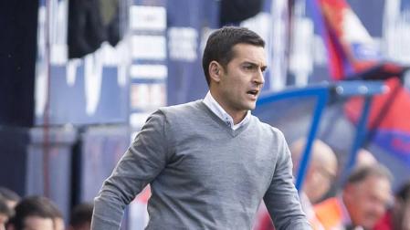 Seis candidatos al banquillo de Osasuna