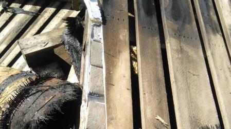 Localizan droga oculta en los palés de un camión que ardió en Arazuri