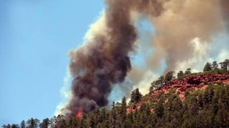 Un incendio obliga a evacuar a cerca de 2.000 personas en Colorado (EE UU)