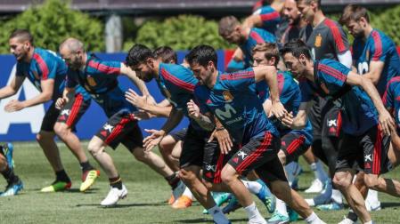 Carvajal vuelve con el grupo y Piqué entrena con normalidad