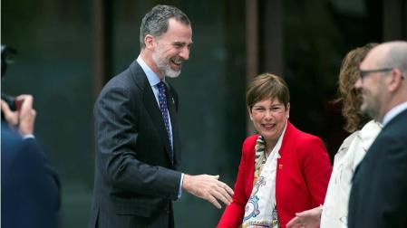 Don Felipe ha llegado a Pamplona a las 11.30 horas acompañado por el ministro de Fomento, José Luis Ábalos
