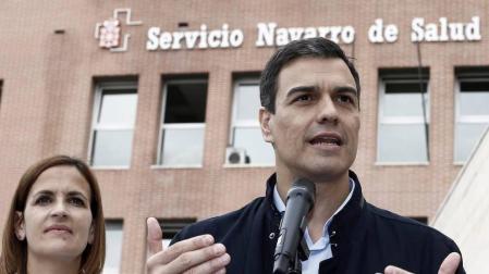 El secretario general del PSOE, Pedro Sánchez, ha asegurado este viernes en Pamplona, en un acto electoral celebrado en el Complejo Hospitalario de Navarra, que tiene "bastantes ganas y bastante ilusión" para que su partido sea la primera fuerza política en las elecciones del 26 de junio.