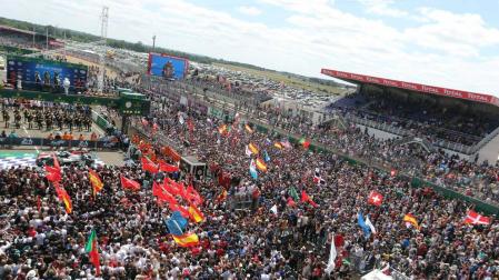 Fernando Alonso gana las míticas 24 Horas de Le Mans