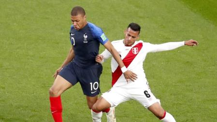 Francia se clasifica para octavos y deja fuera a Perú