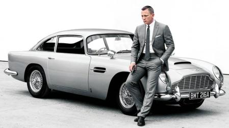 Bond se queda sin coche