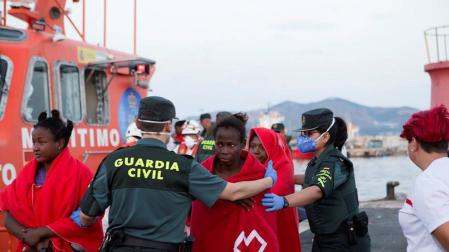 Rescatan a 289 inmigrantes en 16 pateras en el Estrecho y mar de Alborán