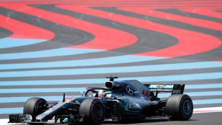 Hamilton logra en Paul Ricard su tercera "pole" del año