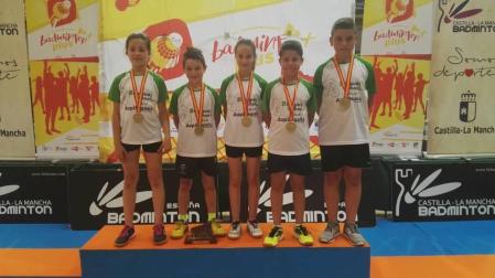 Azpilagaña consigue el oro en bádminton