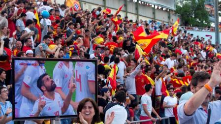 Ayuntamiento de Barcelona impide poner pantalla gigante para el España-Rusia