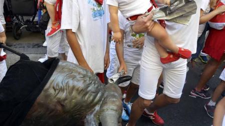 Imágenes del encierro txiki del día 13 de San Fermín