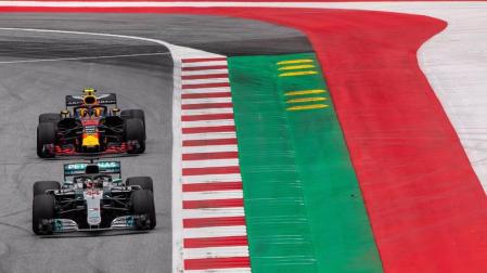 Hamilton asusta en los libres de del GP de Austria
