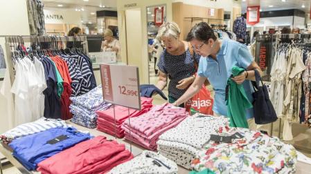 Comerciantes coinciden en que el mal tiempo y la 'amabilización' han resentido el consumo