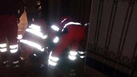 Fuertes tormentas, con vientos de 90 km/h, provocan caídas de árboles e inundaciones