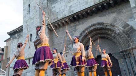 El Paloteado de la zona antigua de Tudela se vuelve a escenificar unos 40 años después