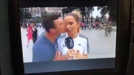 Una periodista de Telecinco, acosada por un aficionado en el Mundial de Rusia