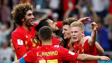 Bélgica remonta a Japón en el tiempo de descuento