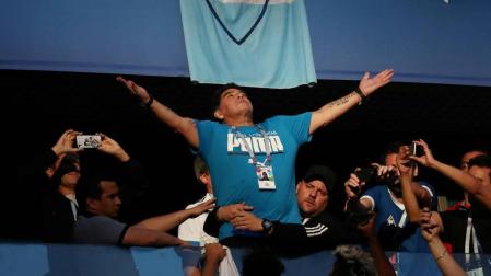 Maradona se ofrece a ser seleccionador de Argentina sin cobrar