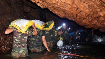El rescate de los menores atrapados en Tailandia puede durar meses