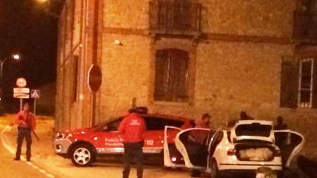 Confiscan en Campanas 400 bolsos, zapatillas, camisetas y pantalones falsificados