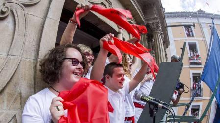 Motxila 21 lanza el chupinazo
