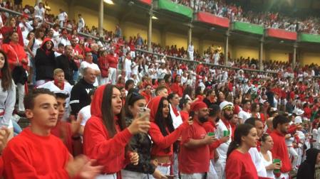 Imágenes del primer encierro de los sanfermines 2018 protagonizado por toros de Puerto de San Lorenzo.