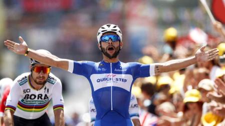 El debutante Fernando Gaviria se lleva la primera etapa del Tour