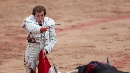 Faena de los toros de la ganadería del Puerto de San Lorenzo para los diestros Paco Ureña, Román y José Garrido.