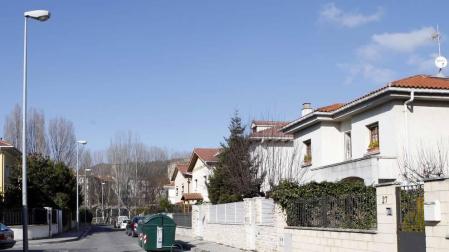 Vecinos abortan un intento de robo en un chalet en Villava