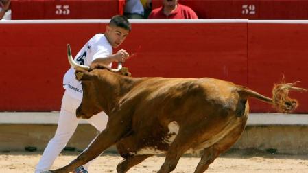 La plaza de toros de Pamplona acogió este domingo 9 de julio el tradicional festejo taurino.