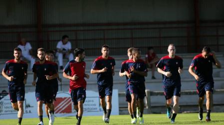 Osasuna espera dos llegadas inminentes