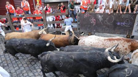 Imágenes del cuarto encierro de los Sanfermines 2018, con toros de la ganadería Fuente Ymbro.