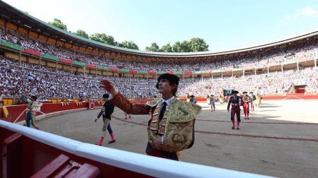 Los Fuente Ymbro dejan un encierro limpio y muy rápido pero decepcionan en la corrida