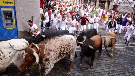 Imágenes del cuarto encierro de los Sanfermines 2018, con toros de la ganadería Fuente Ymbro.