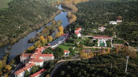 Hallan muerta a una niña de 12 años en una habitación de un balneario en Salamanca