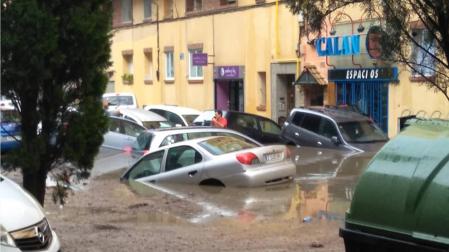 Una tormenta torrencial siembra el caos en Zaragoza